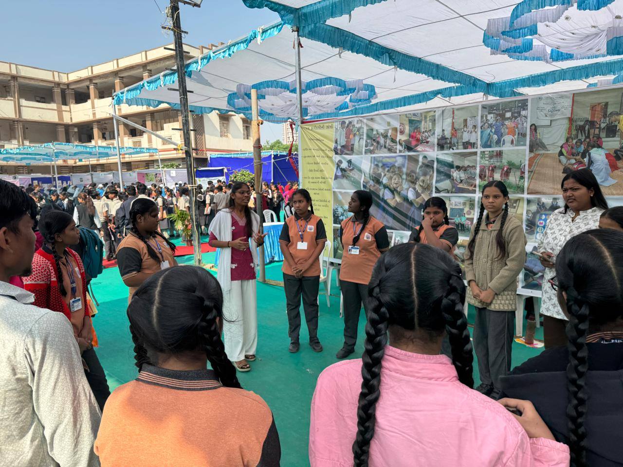 TarunMela lokbharati school